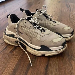 BALENCIAGA MENS TRIPLE S “VANILLE” USED